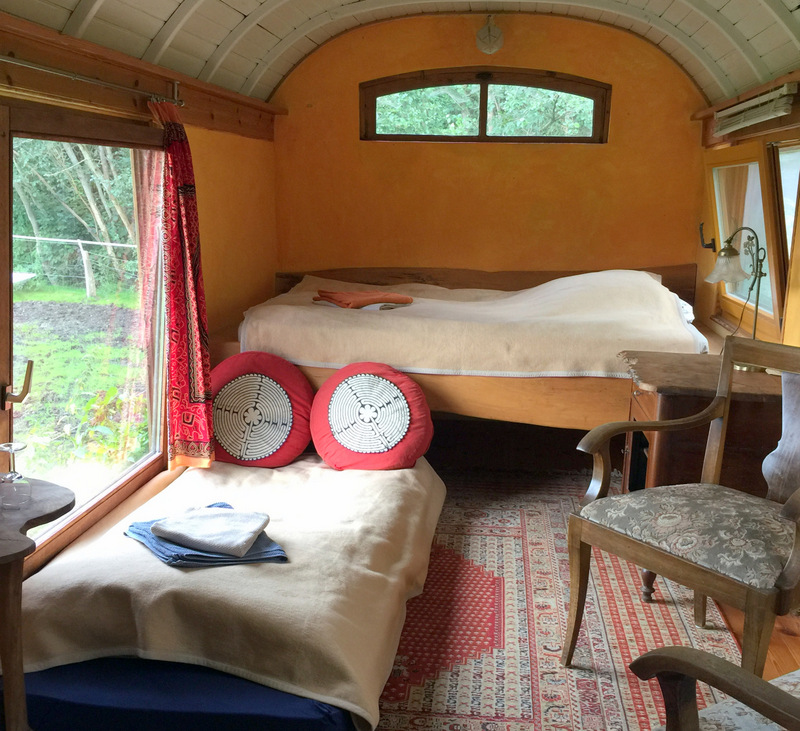 Übernachten im Zirkuswagen Übernachten im Zirkuswagen